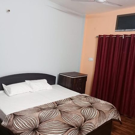 Shri Niwas Homestay Ayodhya 外观 照片